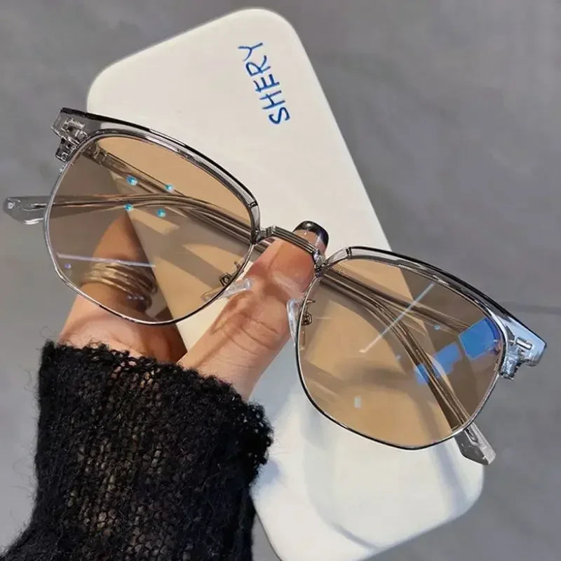 Photochromic Prescription Glasses – Vintage Transparent Computer Eyeglasses